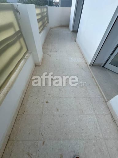 À LOUER S+3 ÉTAGE DE VILLA