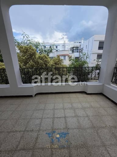 A Louer Appartement S+3 vide à La Marsa Plage