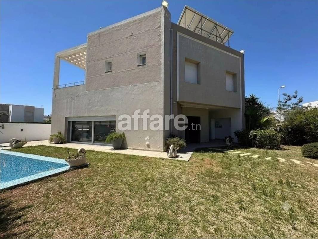 VILLA TRÈS HAUT STANDING