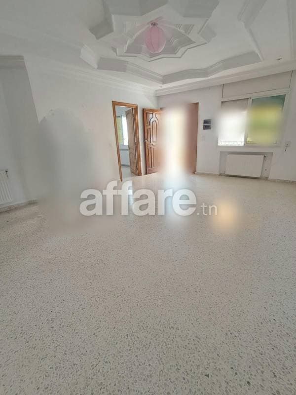 ENNASR 2 à Louer étage de villa S+2