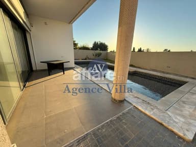 A louer une villa S+4 avec piscine à la Marsa
