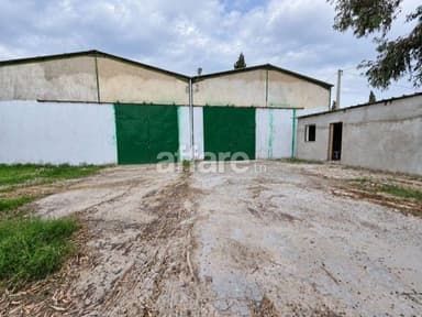 À louer Dépôt de stockage de 1 000 m² à Naassen avec parking