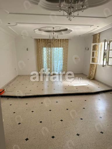 A louer un étage de villa S+3 situé au 1er étage à saidia
