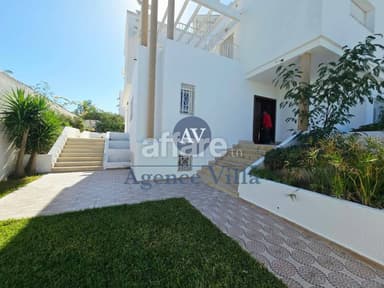 A louer une villa s+3 indépendante à la Marsa