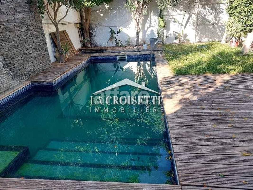 Villa S+3 avec piscine à La Soukra MVL0021