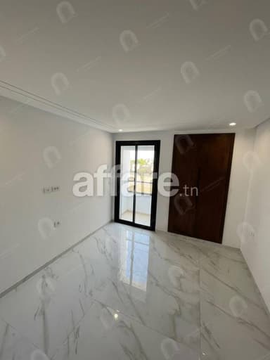 A vendre un appartement S+3 hst jamais habité