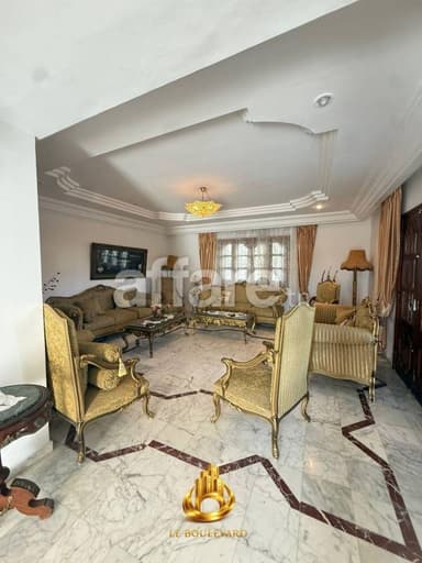 A vendre villa S+5 en face hôtel Sindbad Hammamet Nord