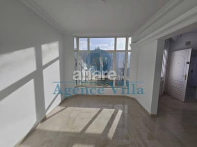 A vendre un appartement S+3 à la Soukra