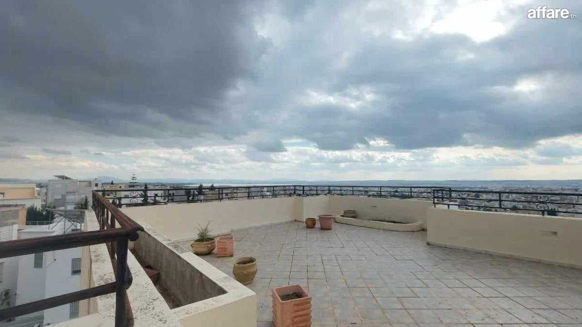 Un joli à vendre duplex au Manar