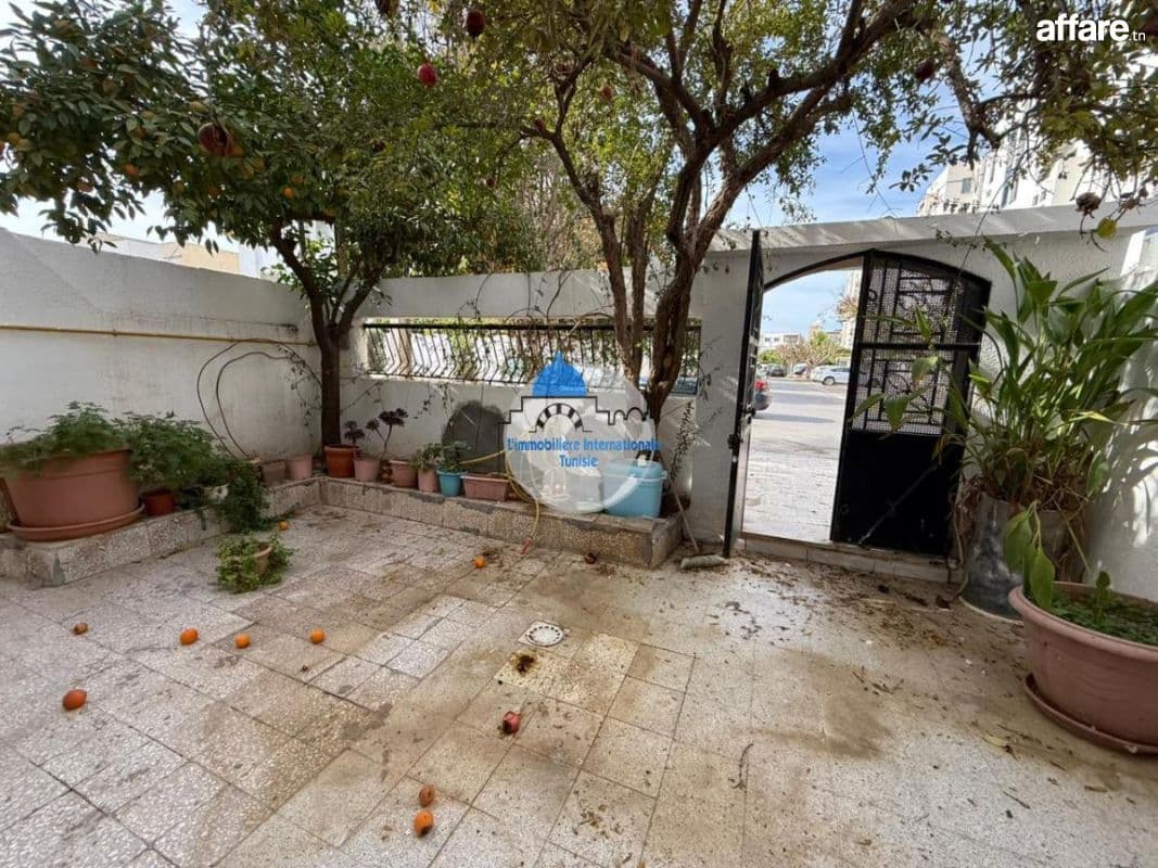 A vendre maison en S+3 style américain à khzema Est