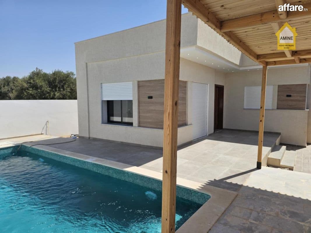 A vendre villa de luxe avec piscine à Midoun Djerba