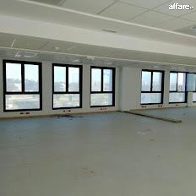 Bureau 826 m² ths au lac 2