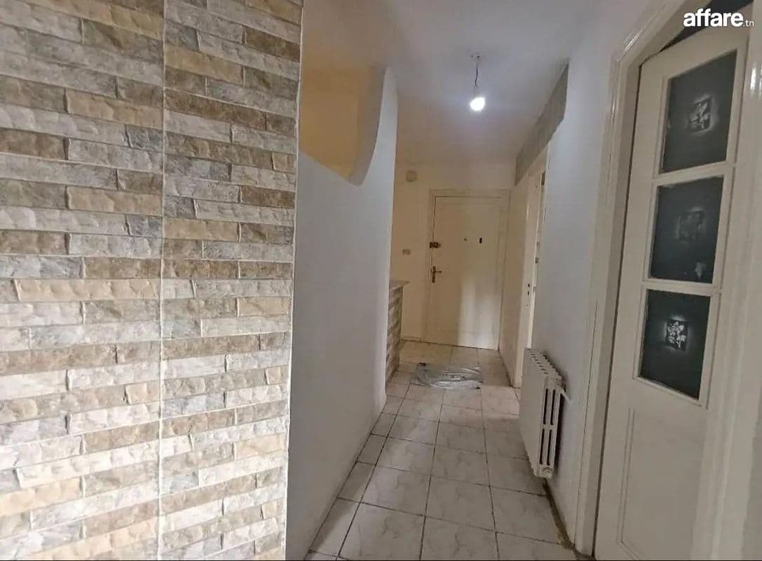 Location S2 vide à Mutuelle Ville 