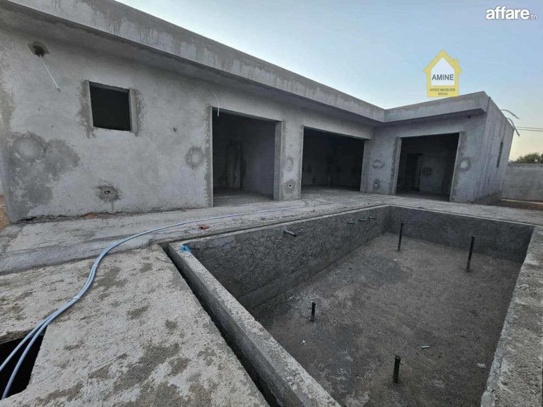 À Vendre – Villa moderne en cours de finition à Midoun Djerb
