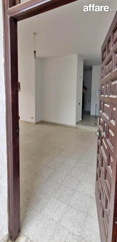 Location S2 vide à Mutuelle Ville 
