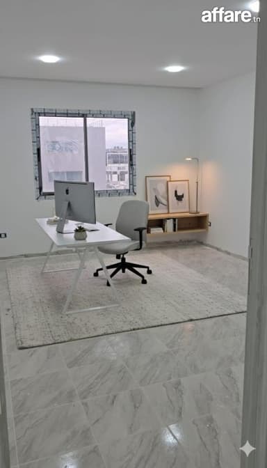 Super bureau hall + plus 5 pièces au lac 3 kram