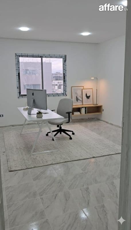 Super bureau hall + plus 5 pièces au lac 3 kram