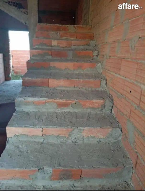 A VENDRE DUPLEX INACHEVE