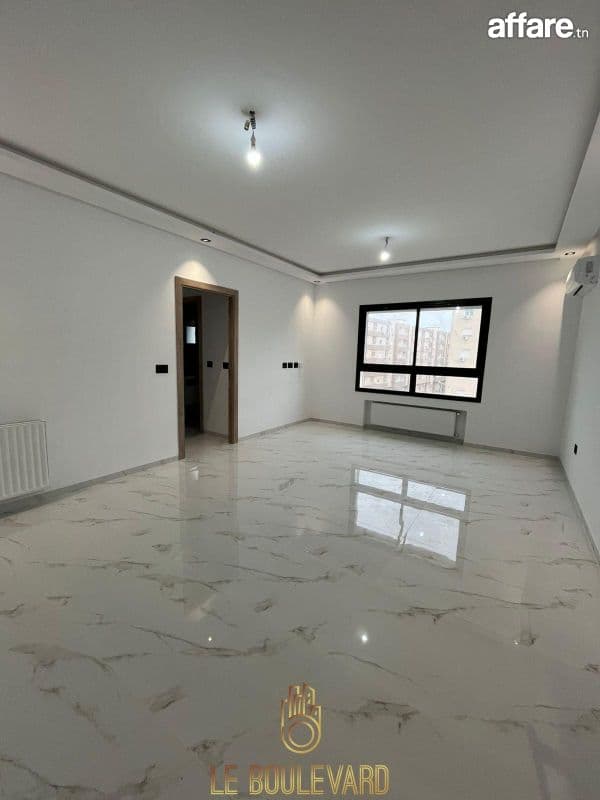 A vendre Appartement S+2 à Nouvelle Soukra , Ariana 