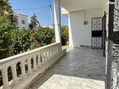 À VENDRE UNE VILLA SITUEE A  HERGLA