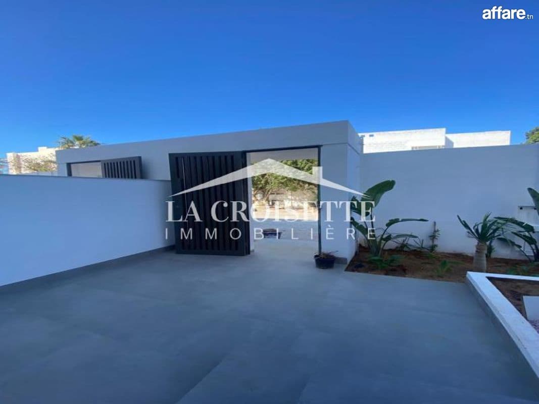 Villa s3 avec piscine à Gammarth MVL0015