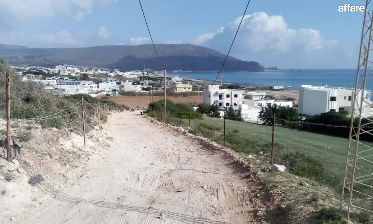 Opportunité des terrains a vendre hawaria