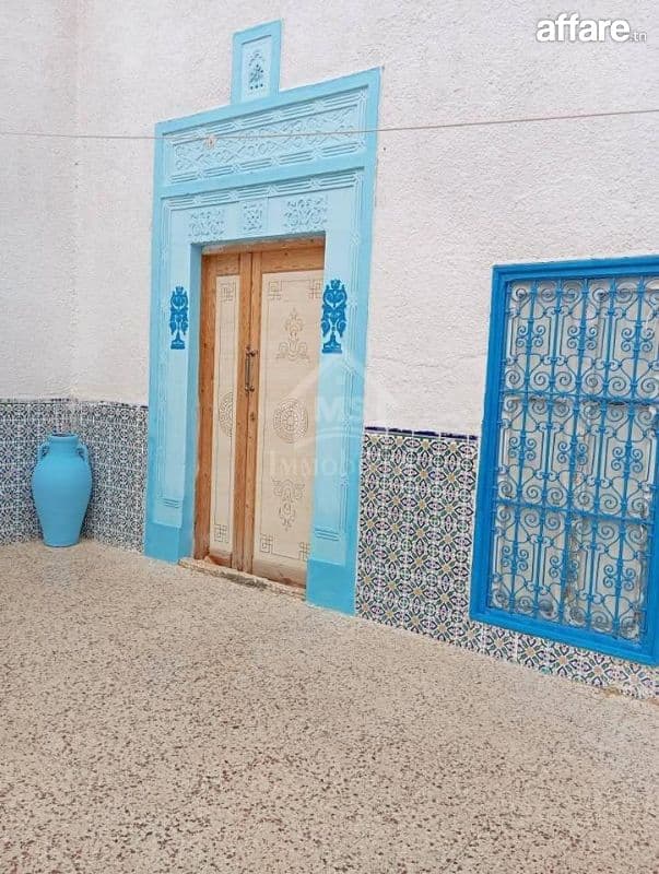 Maison arabesque S+5 à vendre à Korba 51355351