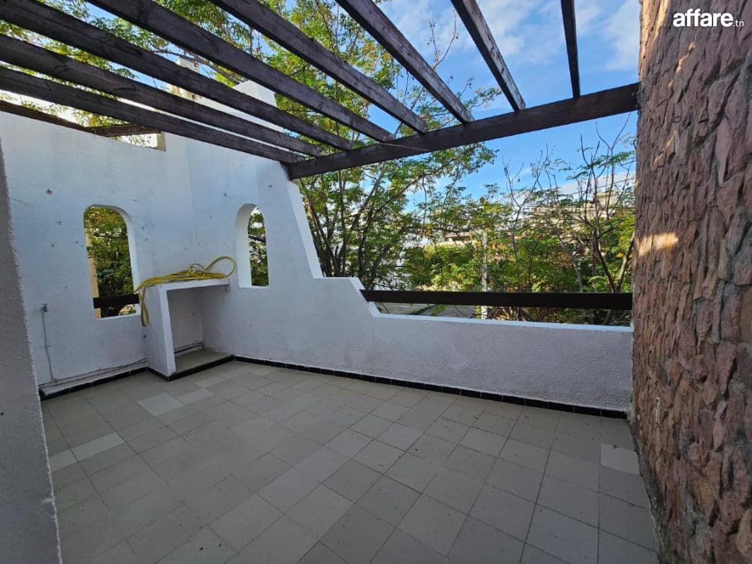  EZZOUHOUR 4 - TUNIS : opportunité ETAGE S3 À VENDRE 