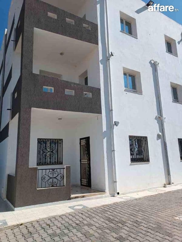 Immeuble R+2  Titré  à 400 m, el Baghdâdi, Zone Touristique