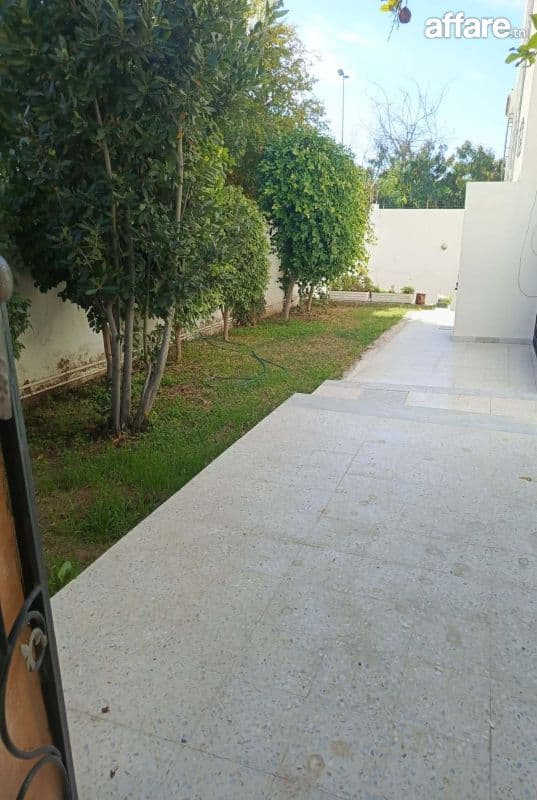 🏠 Ennasr  ;à 𝑳𝒐𝒖𝒆𝒓 RDJ 𝐕𝐢𝐥𝐥𝐚 𝐒+3 avec jardin