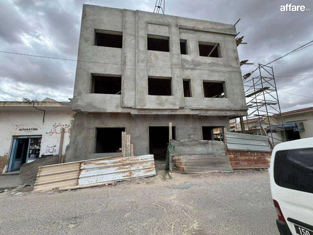 Local Commercial pour Projet Médical ou commercial à Siliana