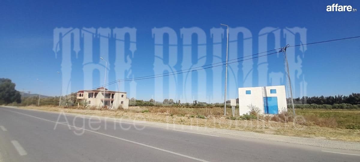 425 m² résidentiel à Turki sur la route R27