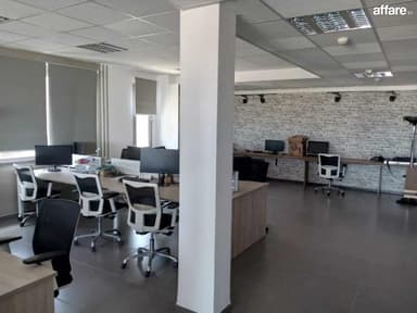 Coquette bureau 286 m² au lac 3 kram