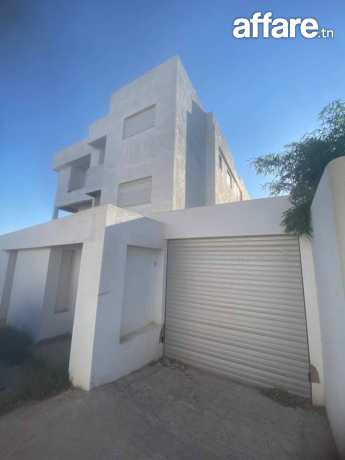 A Vendre une résidence inachevée aux Jardins d'El Menzah 2