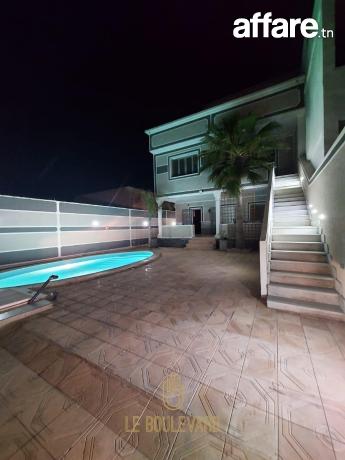 Vendre Villa 2S+5 avec piscine à Dar ALLOUCHE Kélibia Nabeul