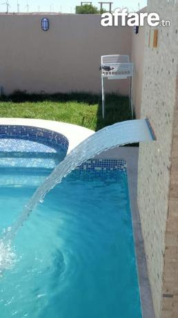une villa s+2 avec piscine à el Haouaria 