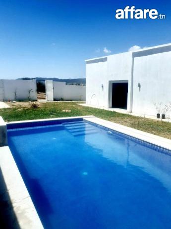 av belle villa de 500m+piscine à Hammamet sud