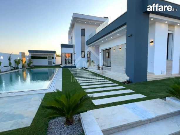 Villa neuve avec jardin et piscine à Hammamet Sud à vendre