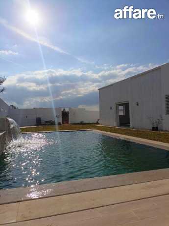 charmante villa 500m+piscine à hammamet sud 